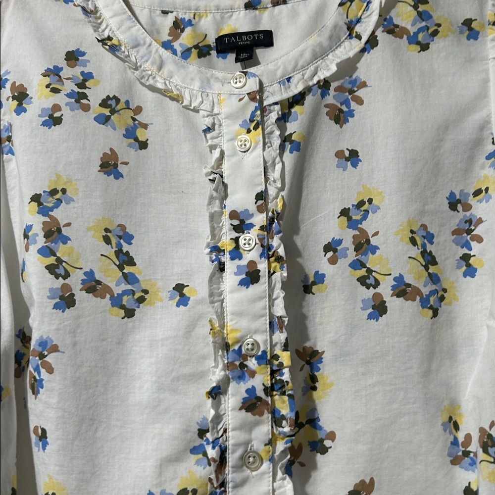 🆕 Talbots Petite Pleaded Ruffle Trim Floral Blouse. NWOT - Picture 3 of 10
